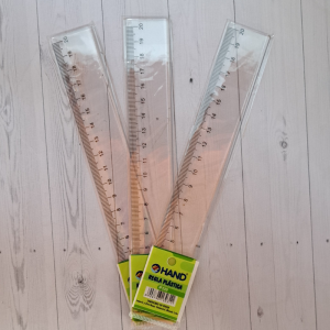 REGLA PLASTICA BISELADA 20 cm.